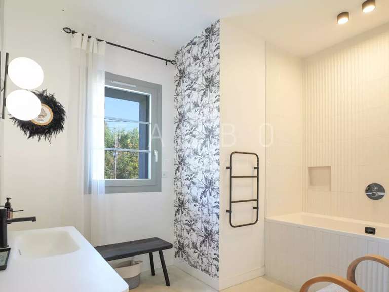 Maison Marseille 8e - 4 chambres - 163m²