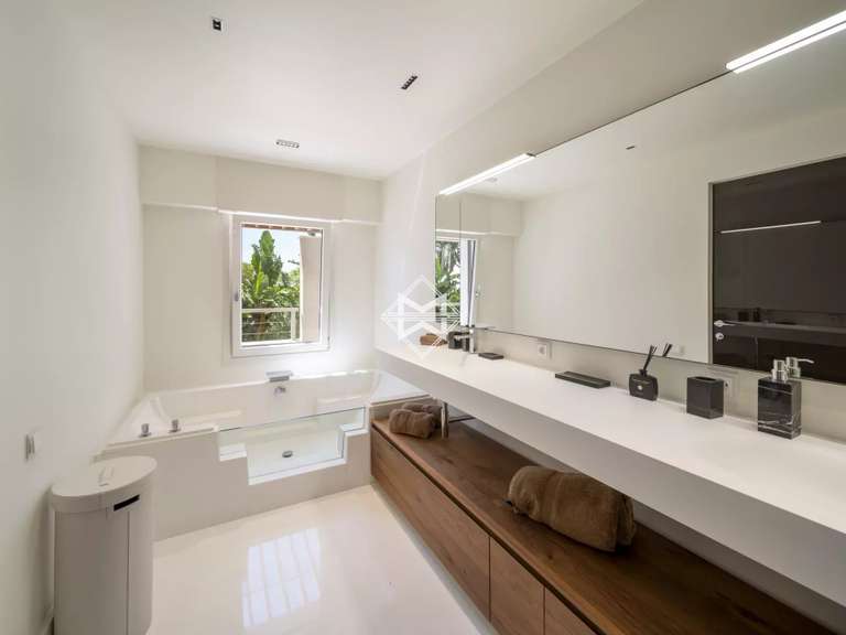 House Saint-Jean-Cap-Ferrat - 4 bedrooms - 412m²