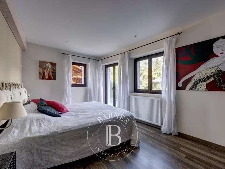Maison Boussy - 3 chambres - 211m²