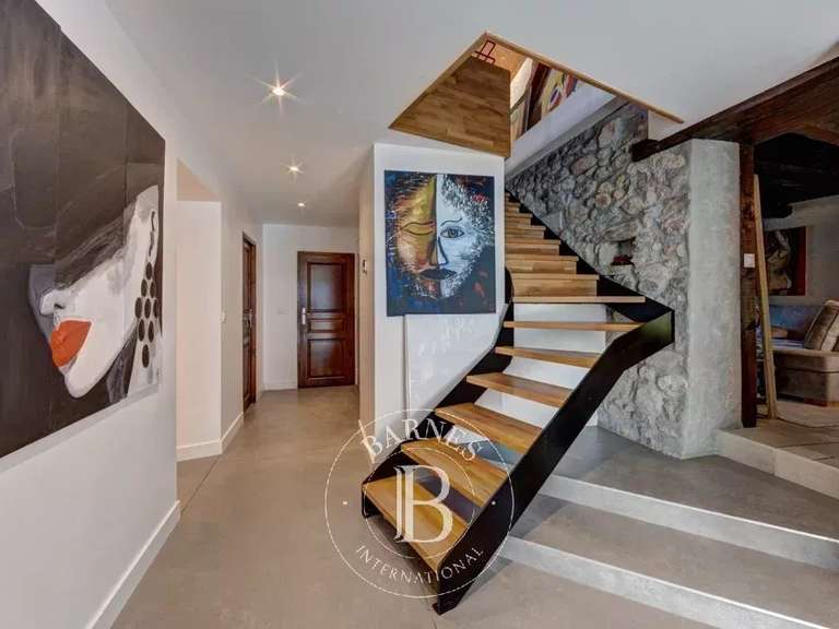 Maison Boussy - 3 chambres - 211m²
