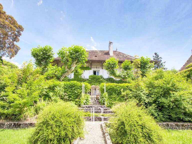 Maison Aix-les-Bains - 6 chambres - 600m²