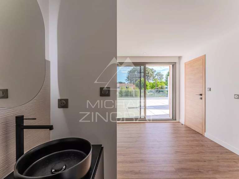 Maison Gujan-Mestras - 5 chambres - 205m²