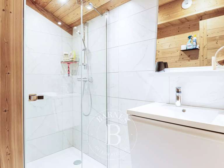 Maison Saint-nicolas-de-veroce - 7 chambres - 347m²