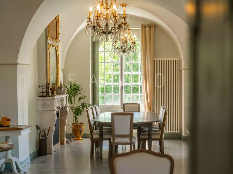 Maison Anduze - 13 chambres - 1563m²