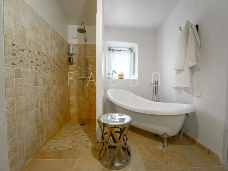 Maison Anduze - 13 chambres - 1563m²