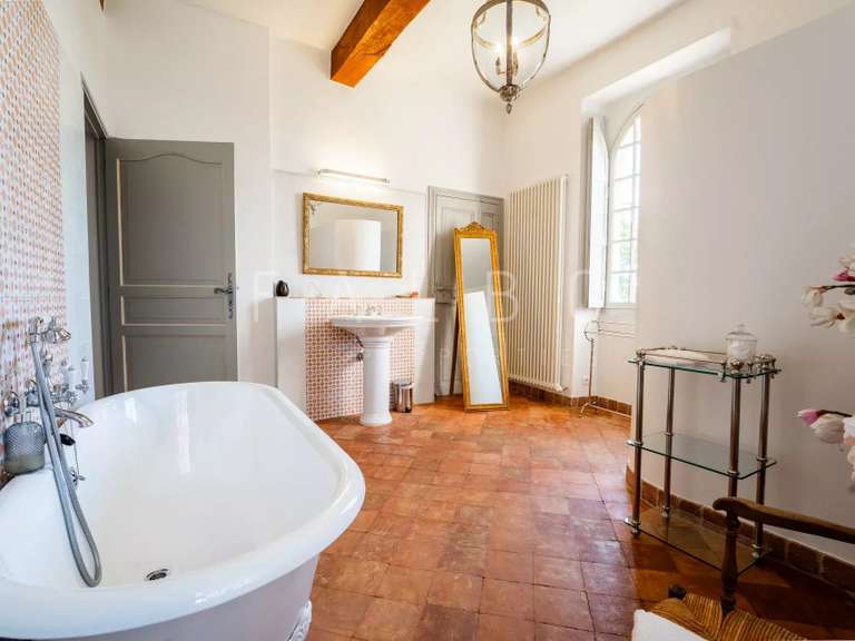 Maison Anduze - 13 chambres - 1563m²