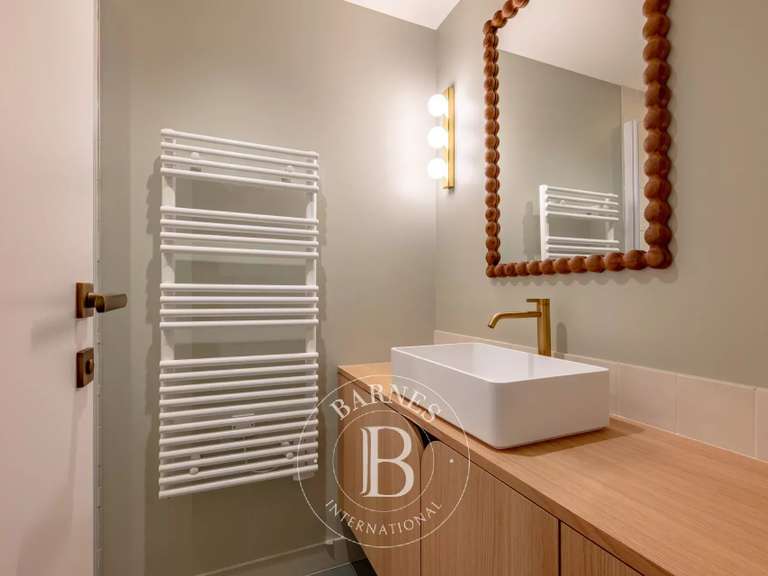 Maison Annecy-le-Vieux - 5 chambres - 220m²
