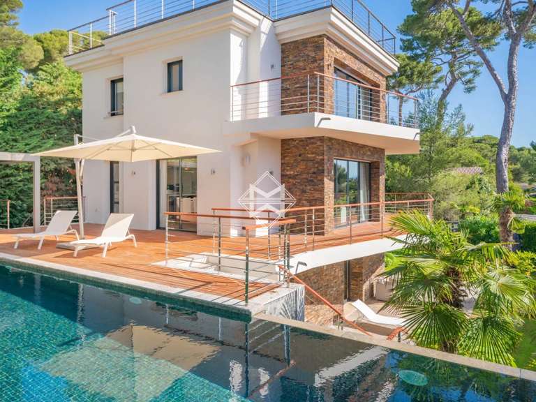 Maison Antibes - 5 chambres - 255m²