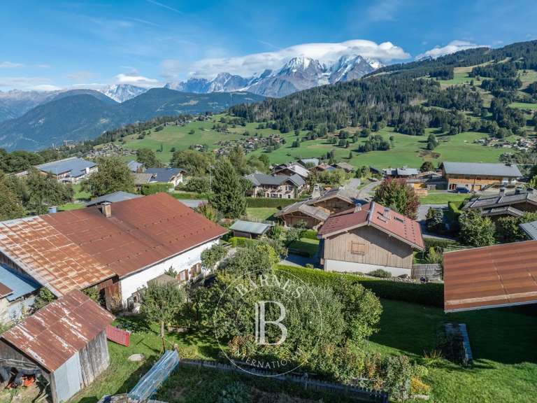 Maison Demi-Quartier - 527m²