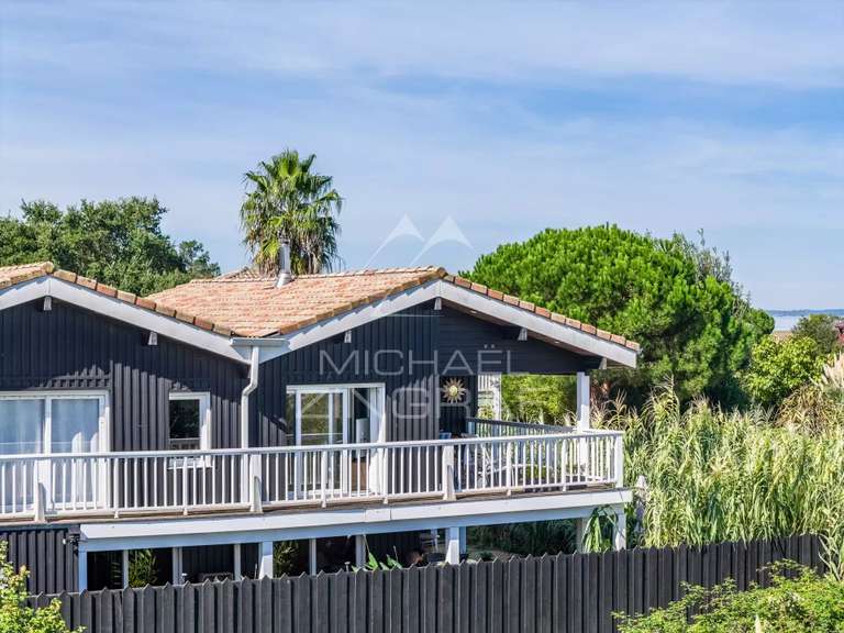 Maison Gujan-Mestras - 4 chambres - 218m²