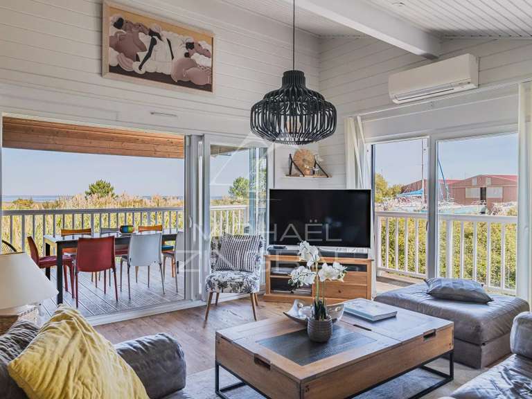 Maison Gujan-Mestras - 4 chambres - 218m²