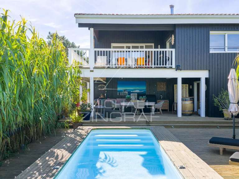 Maison Gujan-Mestras - 4 chambres - 218m²