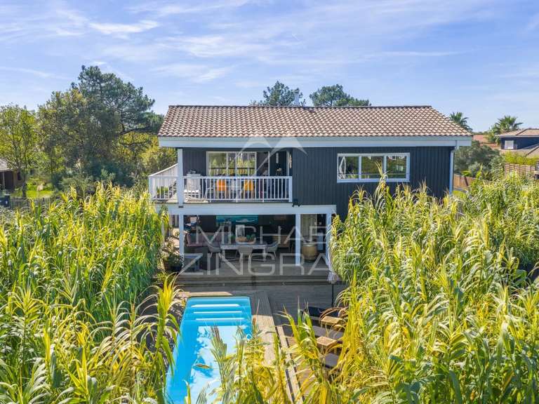 Maison Gujan-Mestras - 4 chambres - 218m²