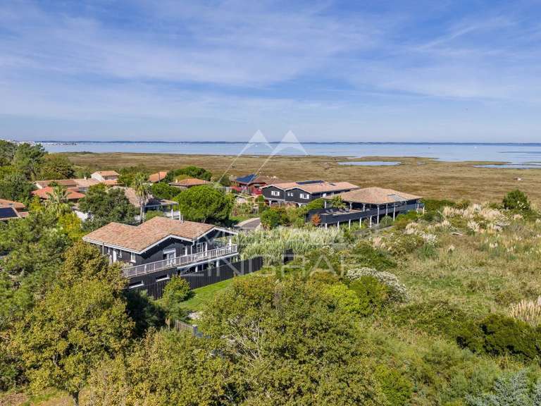 Maison Gujan-Mestras - 4 chambres - 218m²