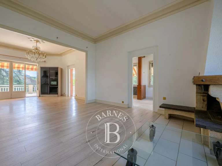 Maison Aix-les-Bains - 211m²