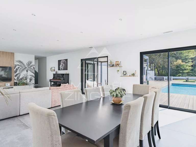 Maison Salles - 6 chambres - 291m²