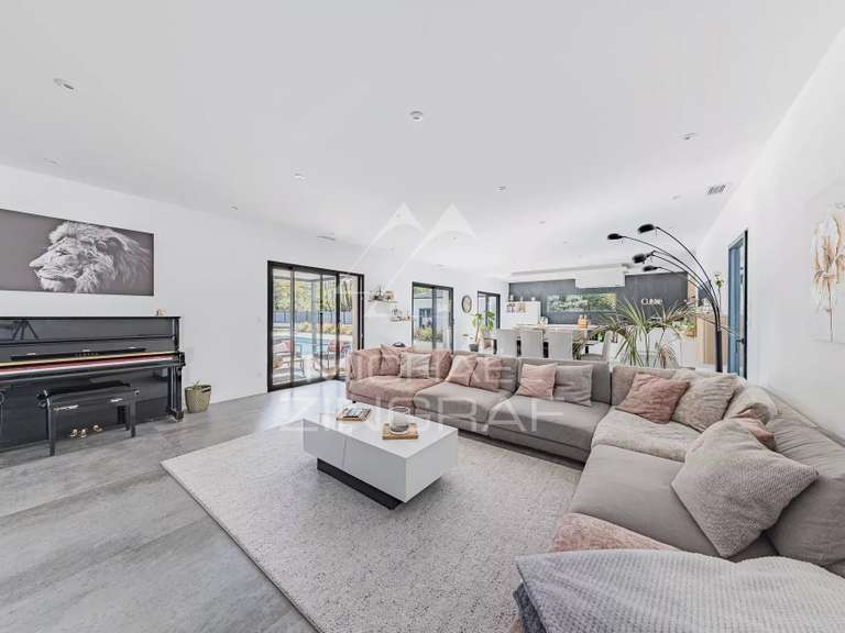 Maison Salles - 6 chambres - 291m²