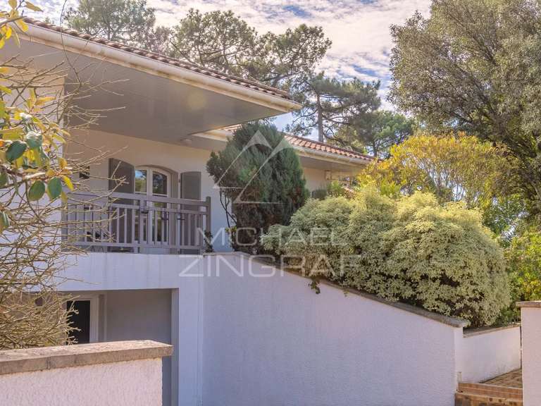 House Pyla-sur-mer - 7 bedrooms - 256m²
