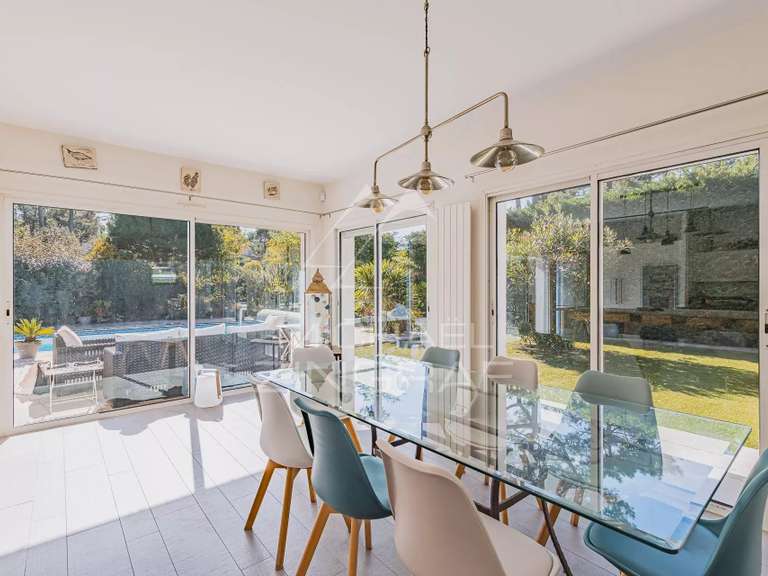 House Pyla-sur-mer - 7 bedrooms - 256m²