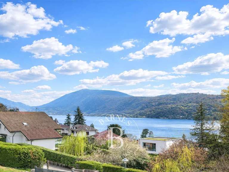 Maison Annecy-le-Vieux - 5 chambres - 235m²