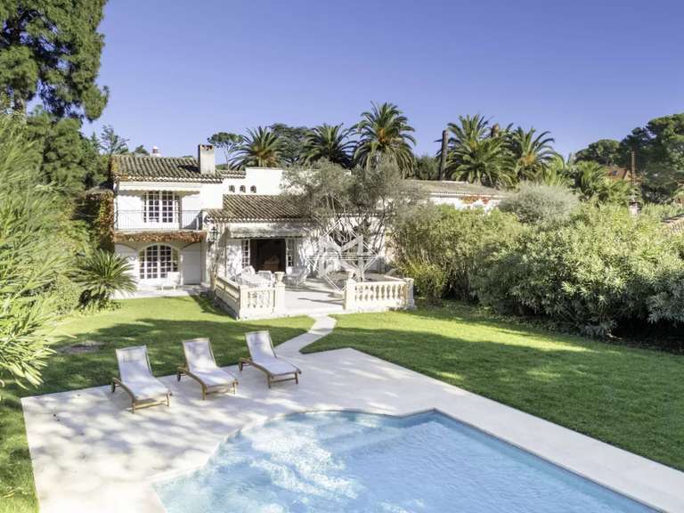 Maison Cap-d-antibes - 5 chambres - 295m²