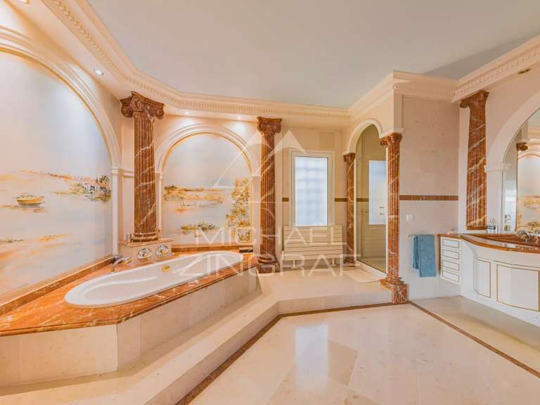 House Pyla-sur-mer - 5 bedrooms - 270m²
