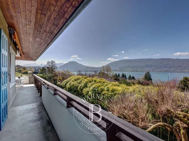 Maison Annecy - 3 chambres - 131m²