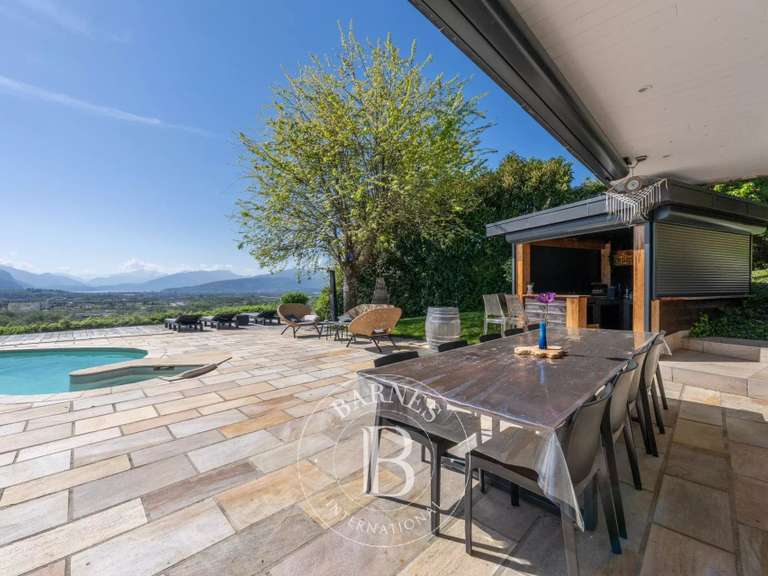 Maison Pringy - 4 chambres - 174m²