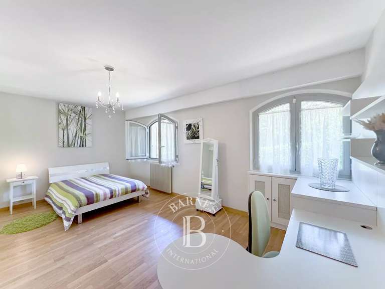 Maison Chambéry - 4 chambres - 248m²