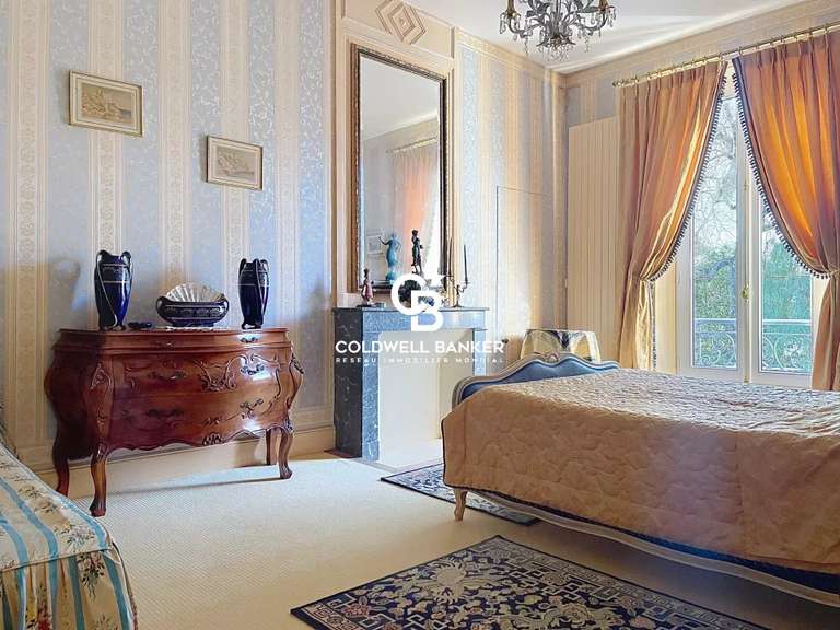 Maison La Jarne - 9 chambres - 540m²