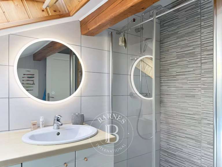 Maison Pugny-Chatenod - 5 chambres - 179m²