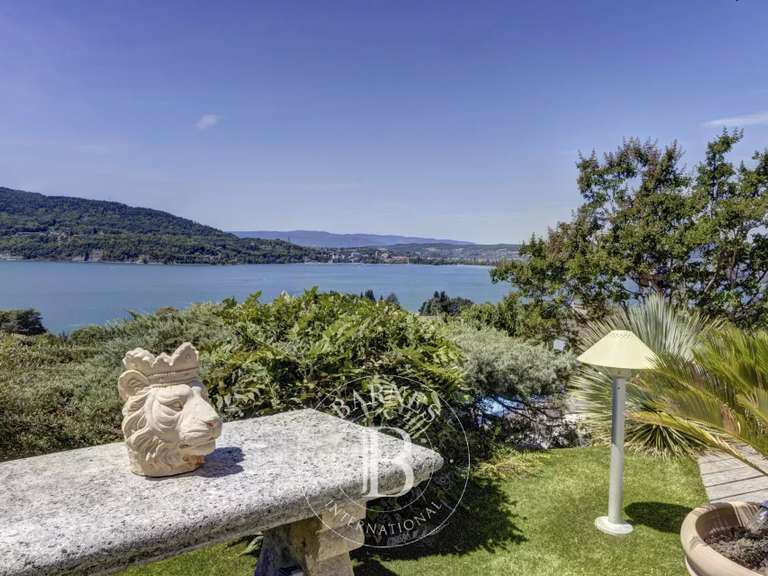 Maison Annecy - 3 chambres - 210m²
