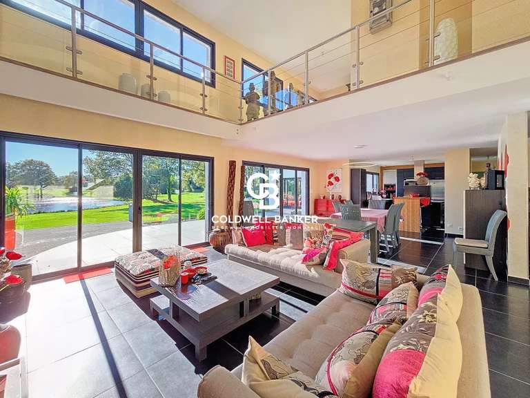 Maison Nesmy - 4 chambres - 296m²