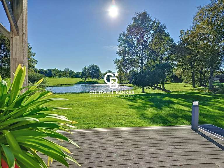 House Nesmy - 4 bedrooms - 296m²