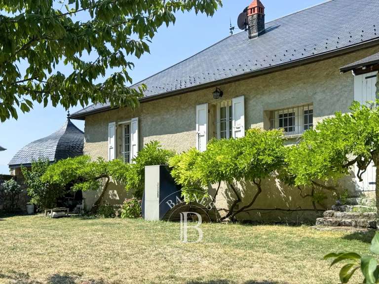 Maison Chambéry - 5 chambres - 299m²