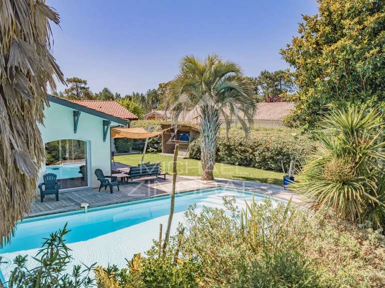 Maison Gujan-Mestras - 5 chambres - 240m²