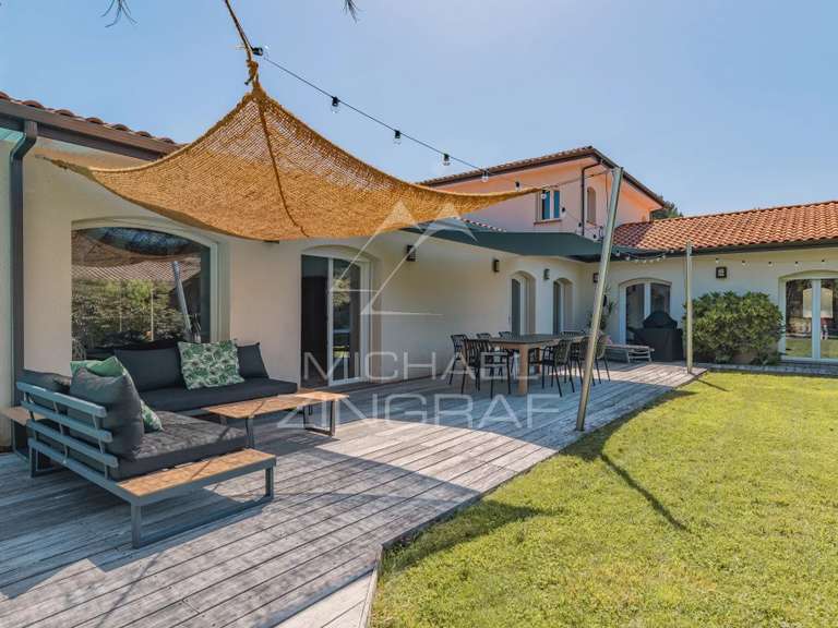 Maison Gujan-Mestras - 5 chambres - 240m²