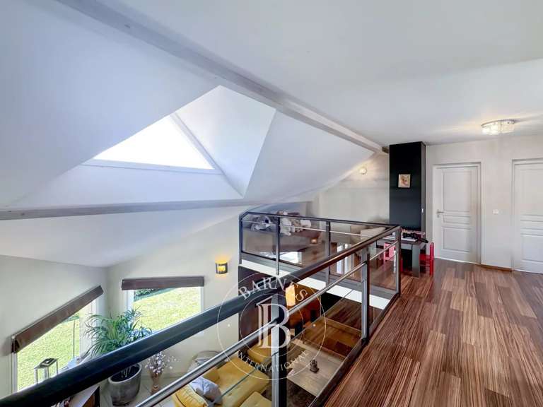 Maison Annecy-le-Vieux - 4 chambres - 213m²