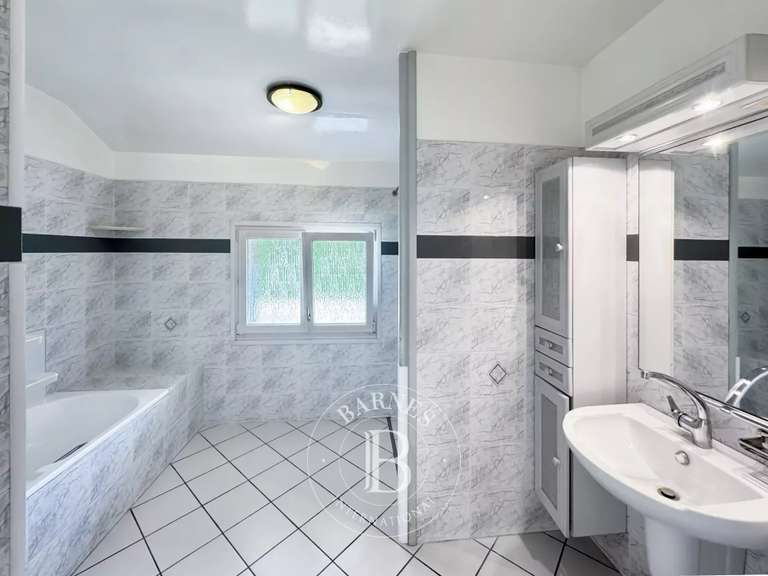 Maison Chambéry - 3 chambres - 191m²