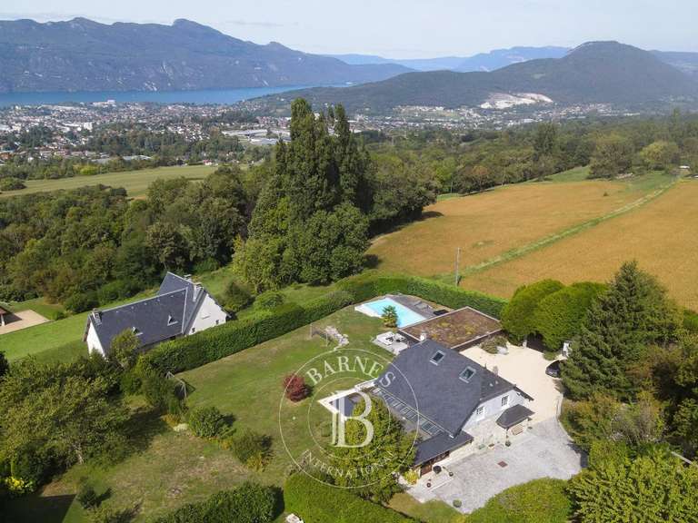 Maison Aix-les-Bains - 4 chambres - 290m²