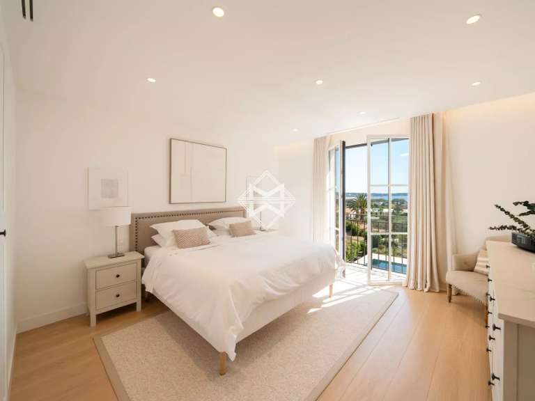 Maison Cannes - 5 chambres - 319m²