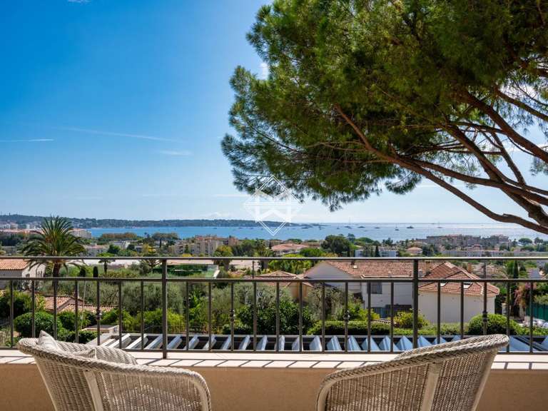 Maison Cannes - 5 chambres - 319m²