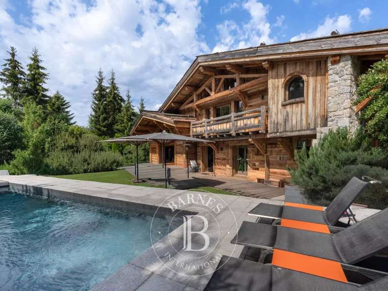 Maison Demi-Quartier - 5 chambres - 307m²