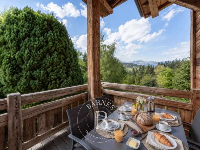 Maison Demi-Quartier - 5 chambres - 307m²
