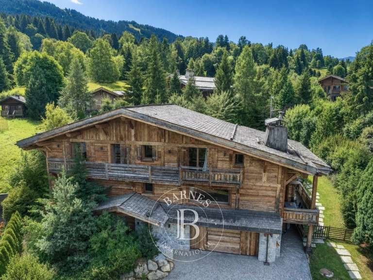 Maison Demi-Quartier - 5 chambres - 307m²