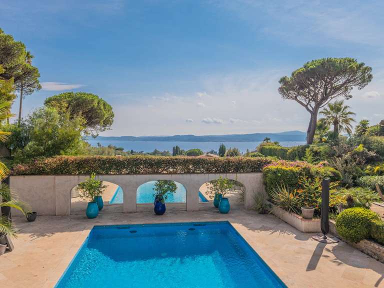 Maison Sainte-Maxime - 4 chambres - 233m²