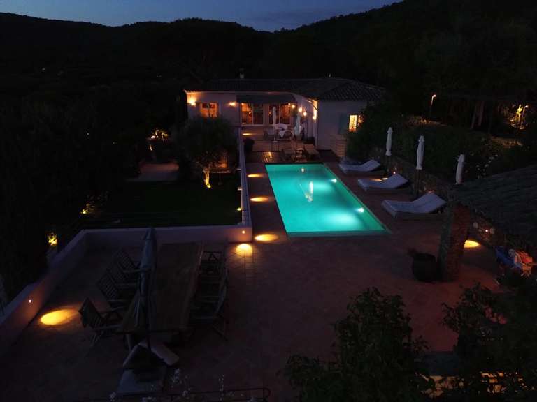 Maison Grimaud - 7 chambres - 280m²
