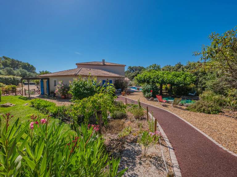 House Lorgues - 8 bedrooms - 267m²