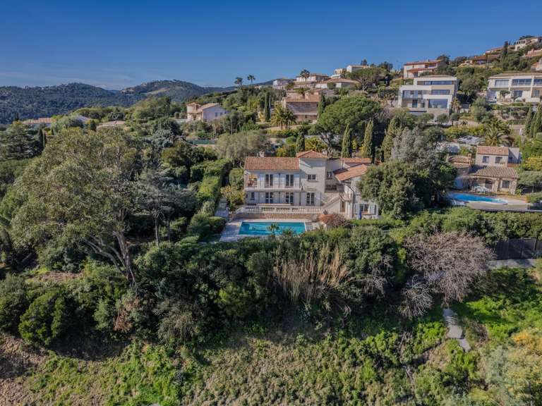 Maison Les issambres - 6 chambres - 214m²