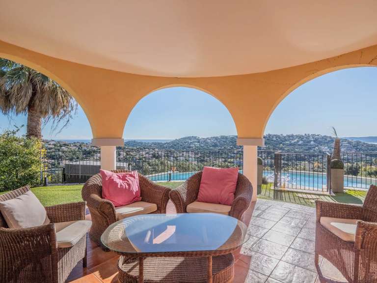 Maison Sainte-Maxime - 7 chambres - 249m²
